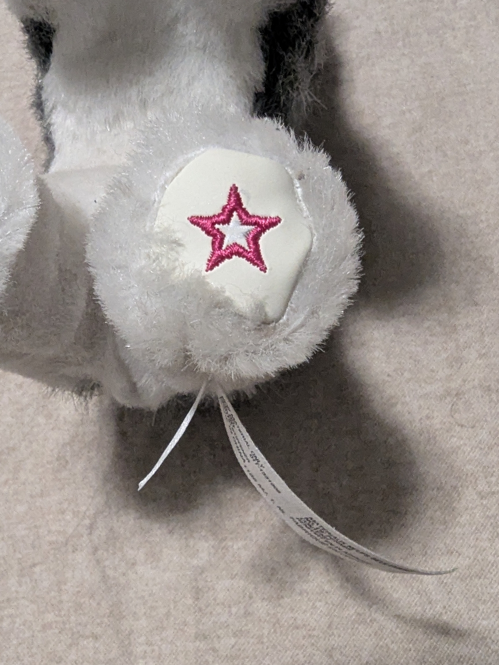 American Girl Plush Husky Dog Gray White 2019 GDX03 with Purple Bone - Picture 6 of 7